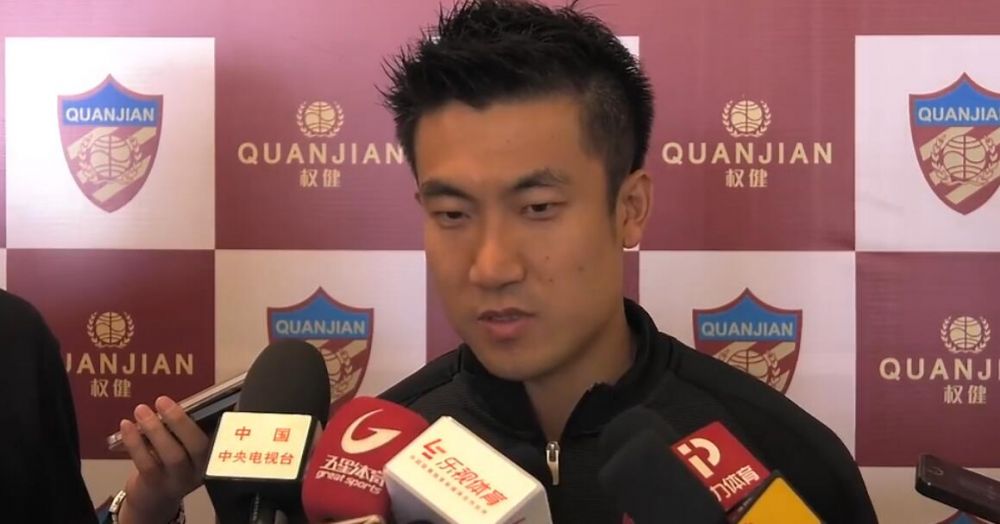 叶辰和萧初然当然是选择了这个房间，然后把隔壁的卧室留给了董若琳。